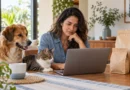 Tutora compara preços de ração para cão e gato em uma compra online